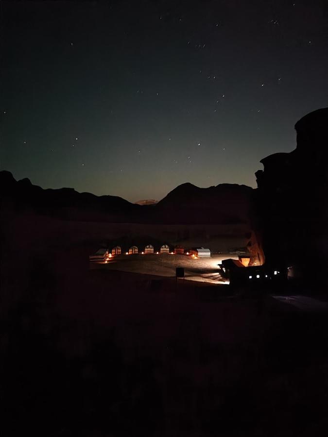 Oblivion Camp Hotel วาดิรัม ภายนอก รูปภาพ