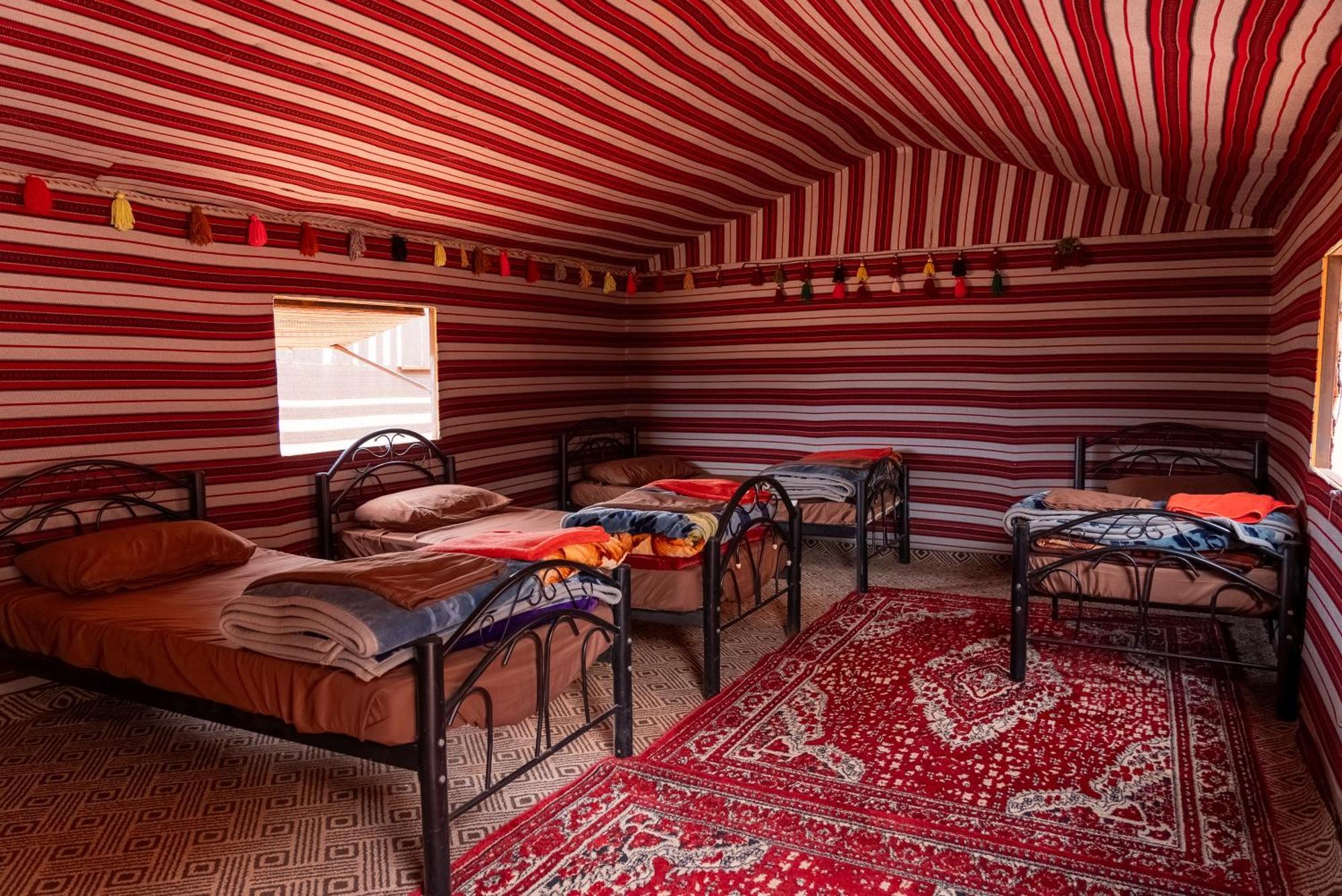 Oblivion Camp Hotel วาดิรัม ภายนอก รูปภาพ