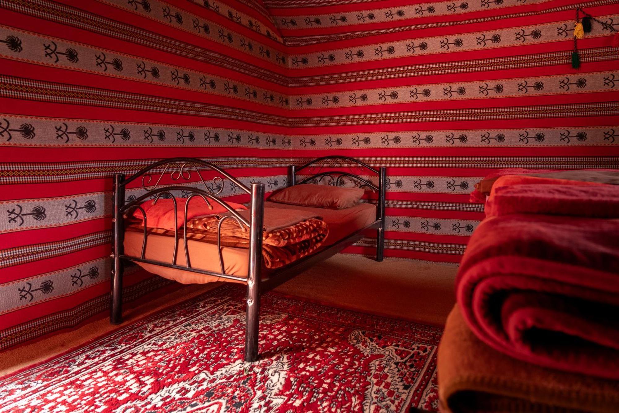 Oblivion Camp Hotel วาดิรัม ภายนอก รูปภาพ